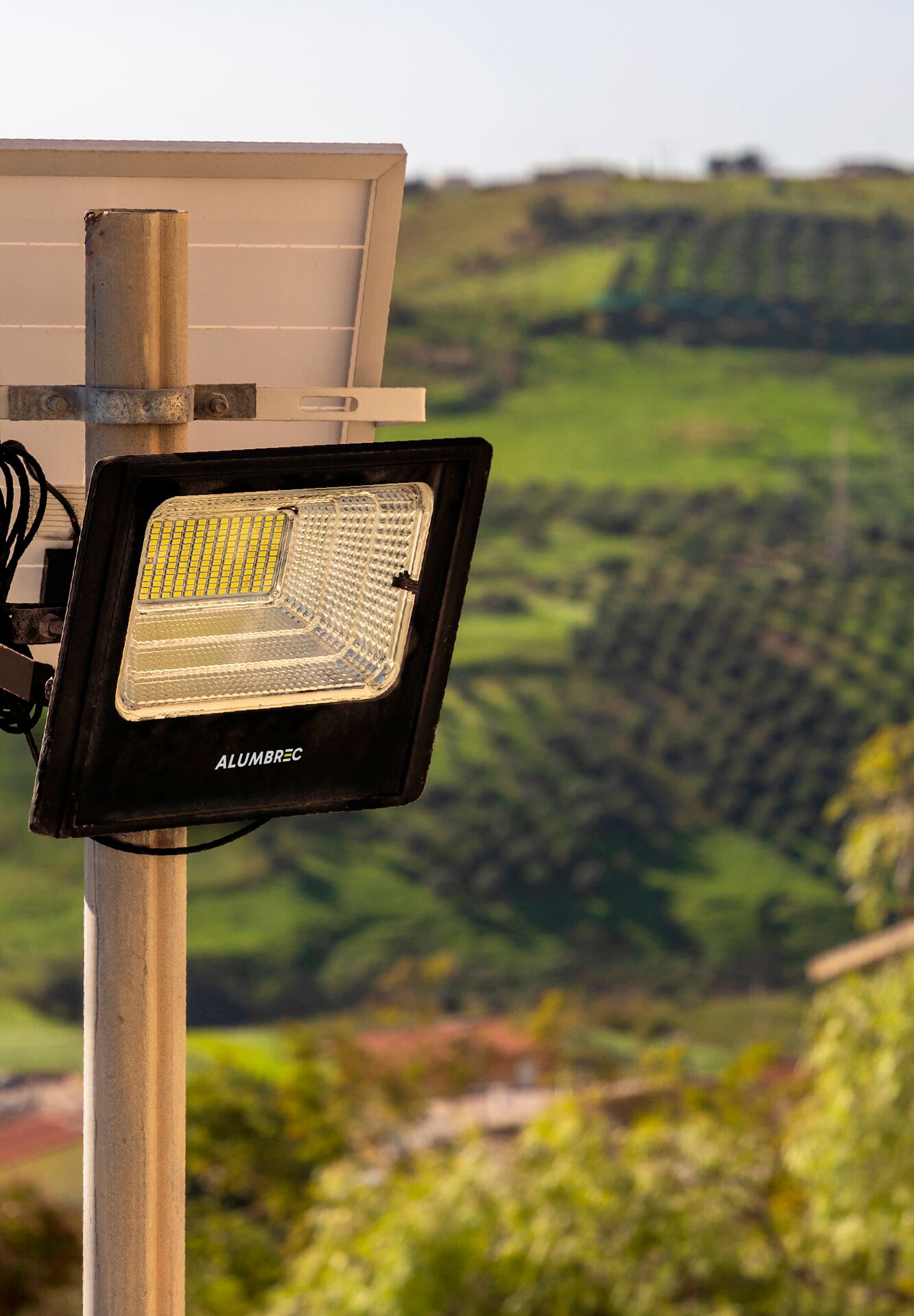 Iluminaci&oacute;n Rural/Remota